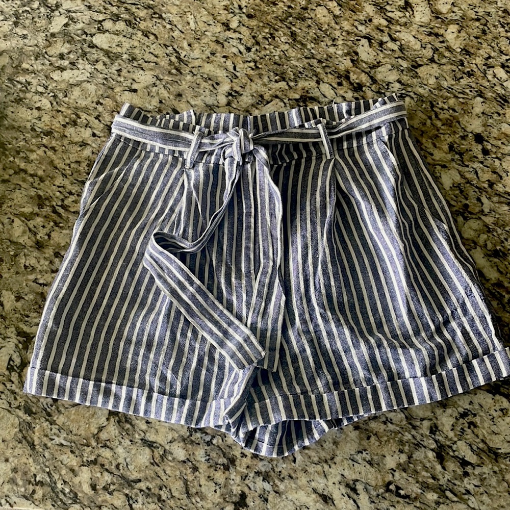 Size large forever 21 blue and white stripped shorts